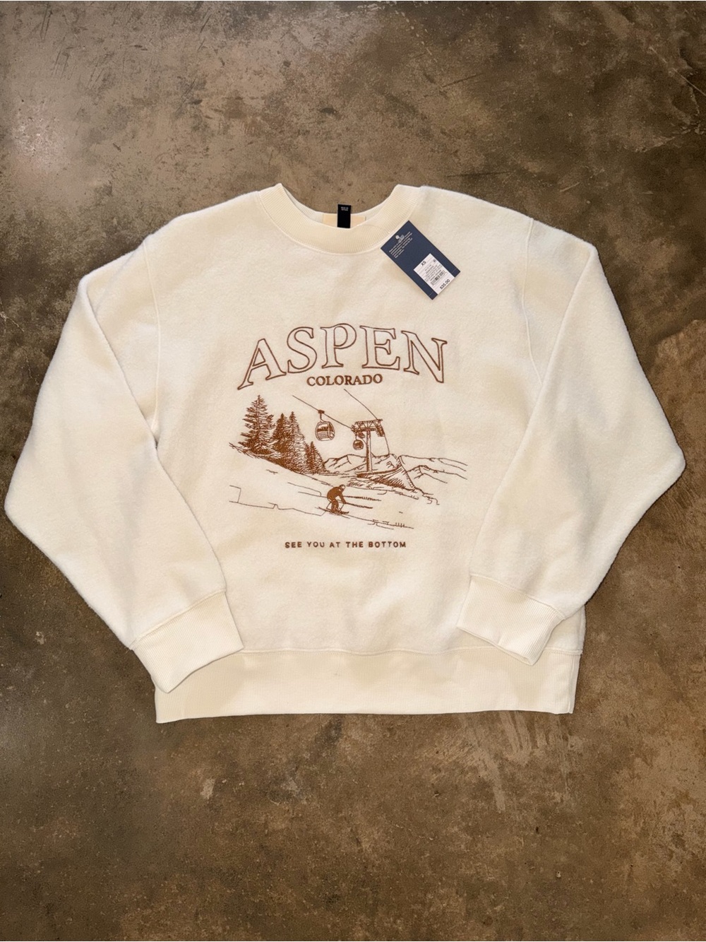 NWT Universal Thread Aspen Colorado Embroidered Ski Sweatshirt XS Oversized